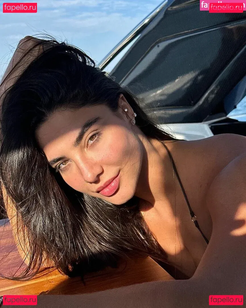 Gabriela Versiani Onlyfans Photo Gallery 