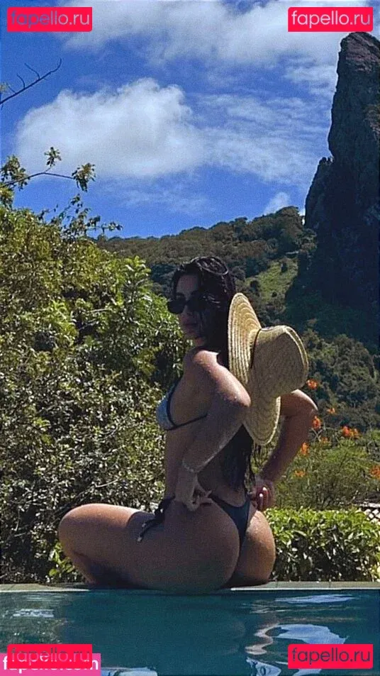 Gabriela Versiani Onlyfans Photo Gallery 