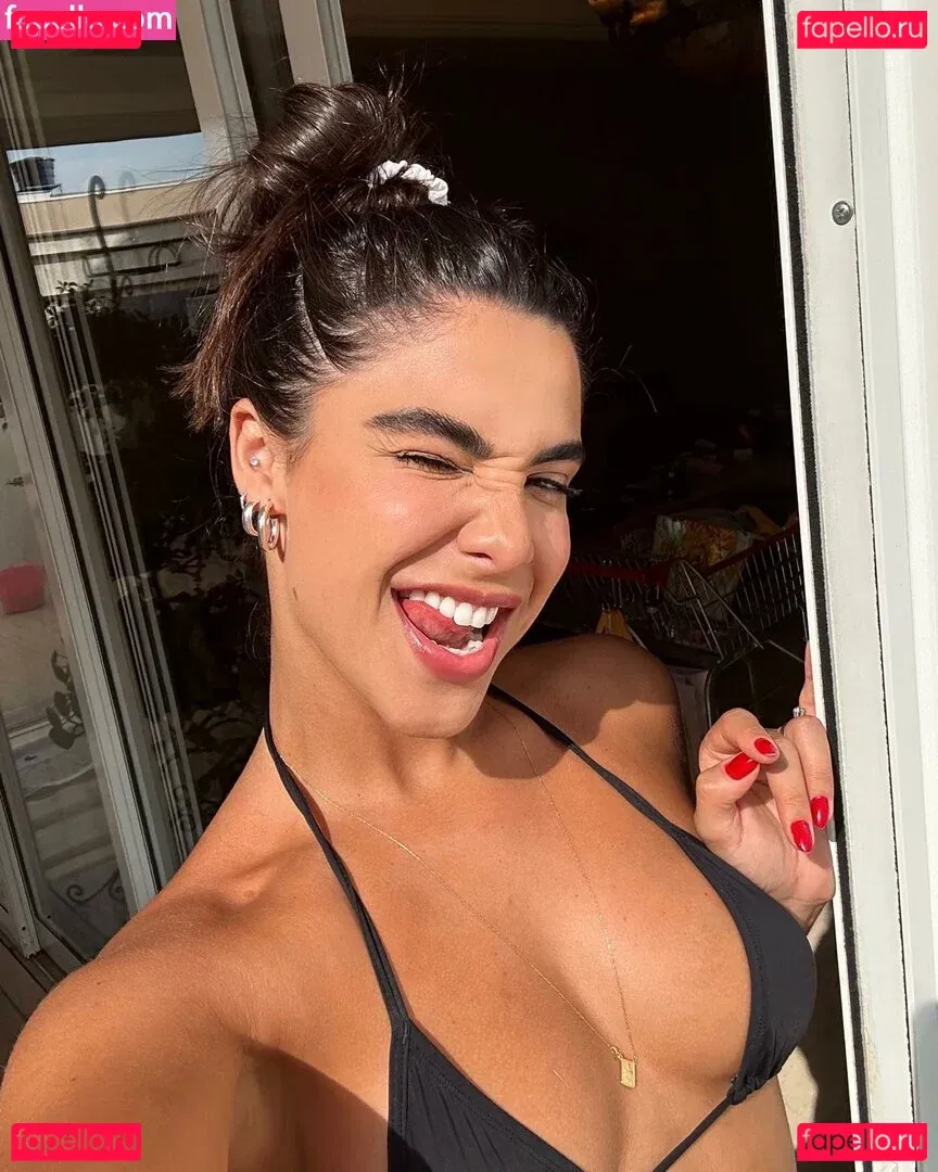Gabriela Versiani Onlyfans Photo Gallery 