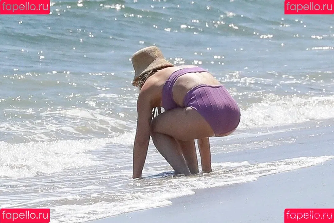 Hilary Duff Onlyfans Photo Gallery 