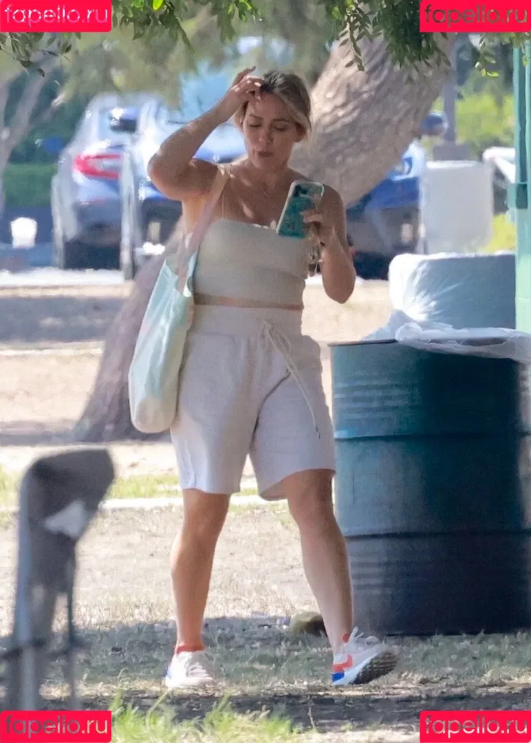 Hilary Duff Onlyfans Photo Gallery 