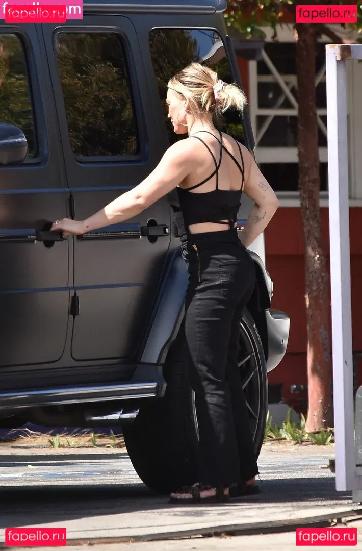 Hilary Duff Onlyfans Photo Gallery 