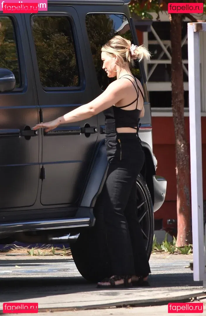 Hilary Duff Onlyfans Photo Gallery 