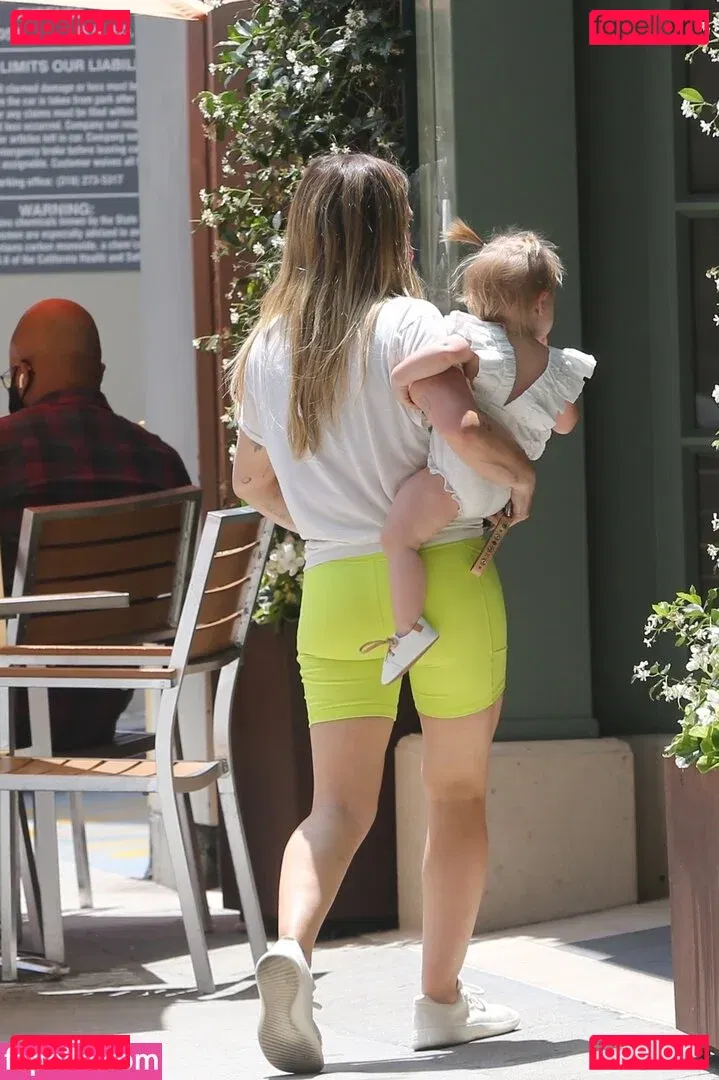 Hilary Duff Onlyfans Photo Gallery 