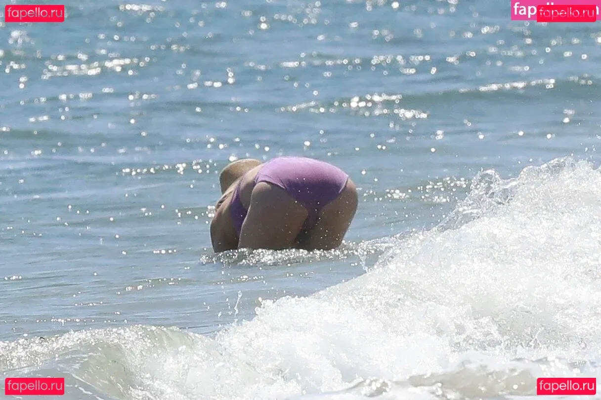 Hilary Duff Onlyfans Photo Gallery 