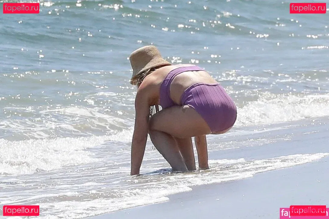 Hilary Duff Onlyfans Photo Gallery 