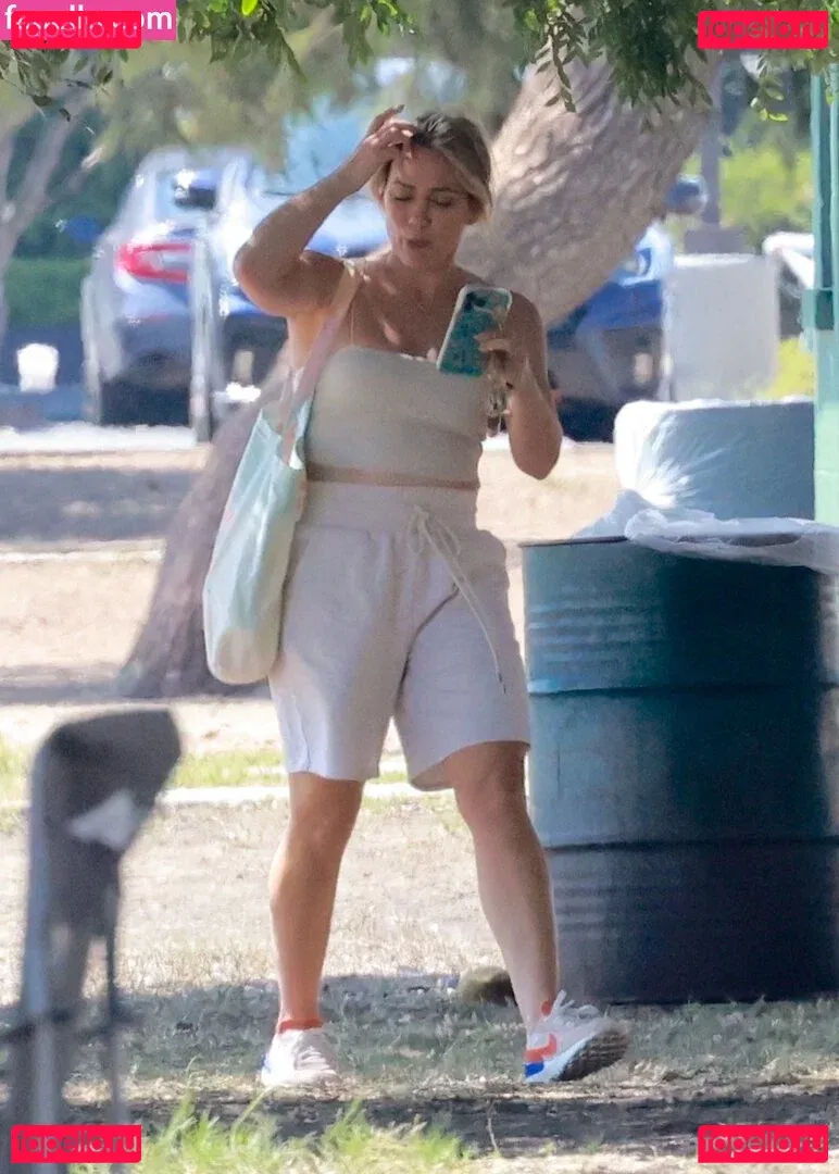 Hilary Duff Onlyfans Photo Gallery 