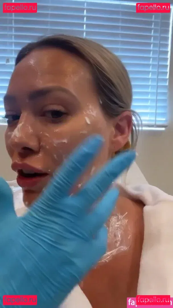 Hilary Duff Onlyfans Photo Gallery 