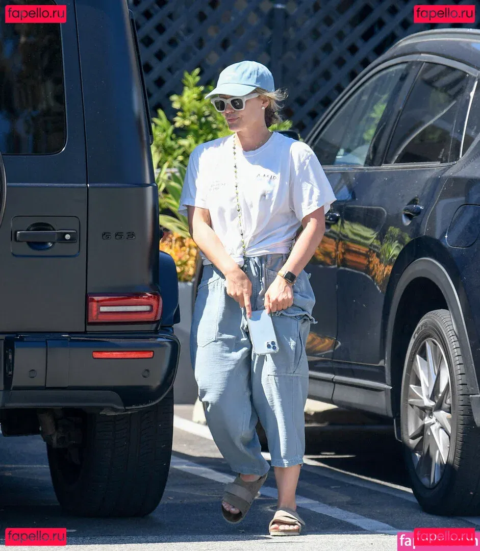 Hilary Duff Onlyfans Photo Gallery 