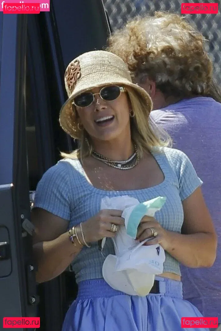 Hilary Duff Onlyfans Photo Gallery 