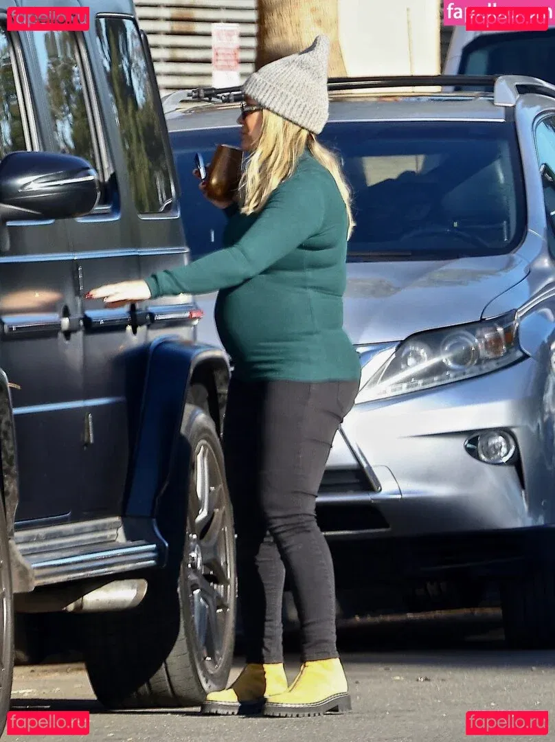 Hilary Duff Onlyfans Photo Gallery 