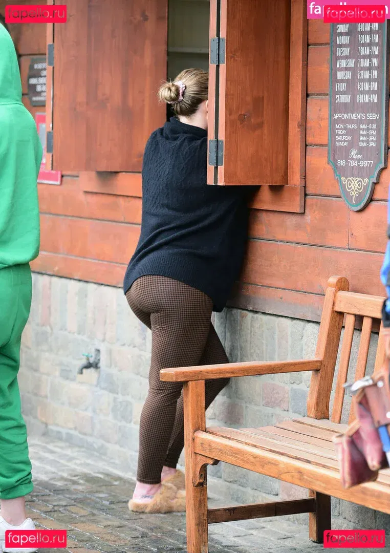 Hilary Duff Onlyfans Photo Gallery 