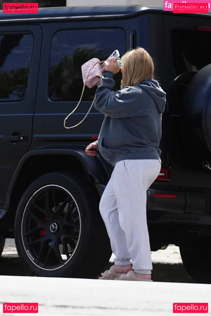 Hilary Duff Onlyfans Photo Gallery 