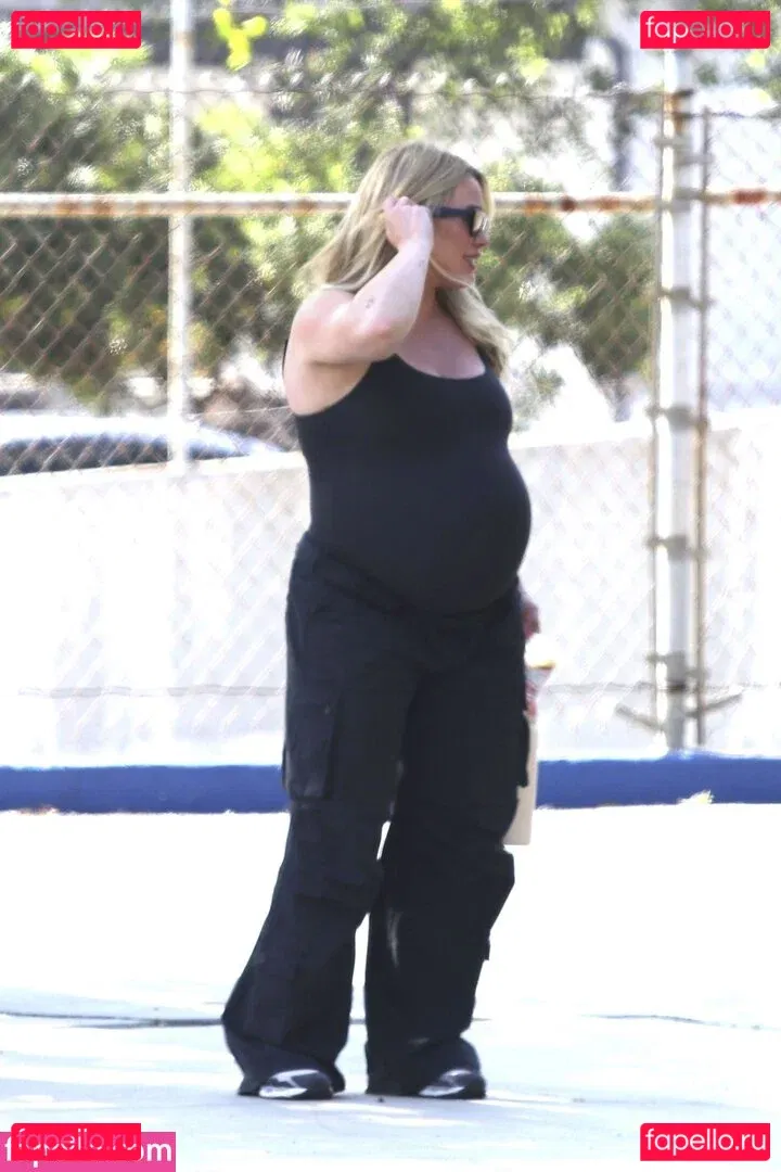 Hilary Duff Onlyfans Photo Gallery 