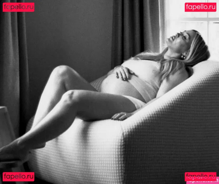 Hilary Duff Onlyfans Photo Gallery 