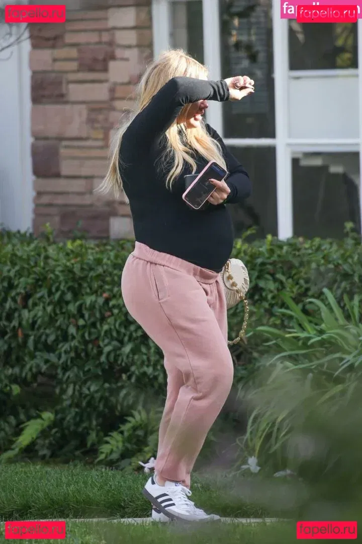 Hilary Duff Onlyfans Photo Gallery 