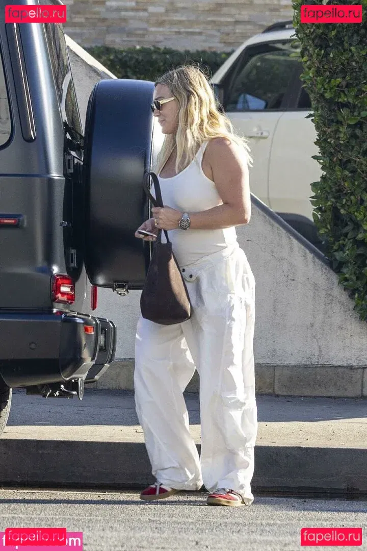 Hilary Duff Onlyfans Photo Gallery 