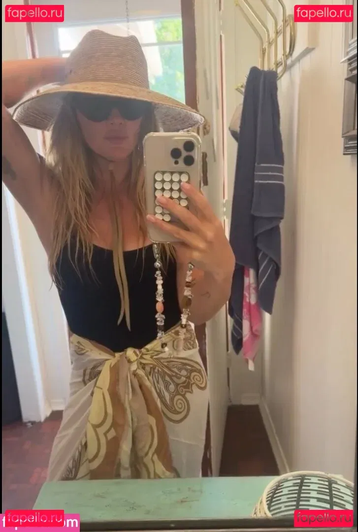 Hilary Duff Onlyfans Photo Gallery 