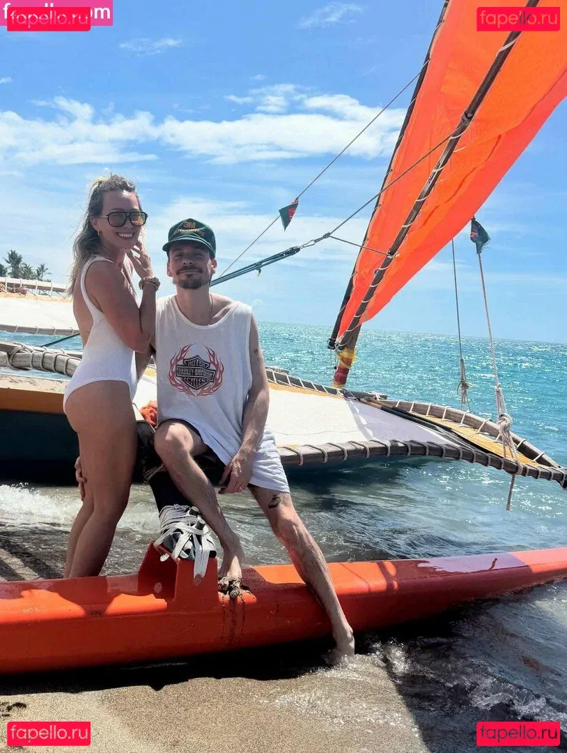 Hilary Duff Onlyfans Photo Gallery 