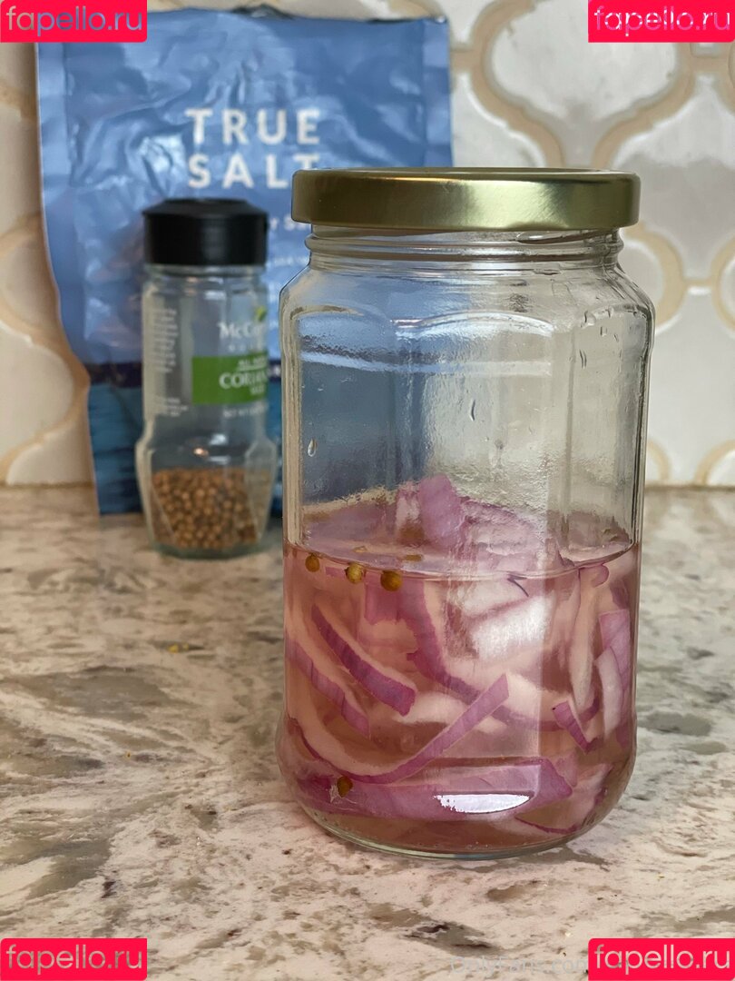 Eatwithmars Onlyfans Photo Gallery 