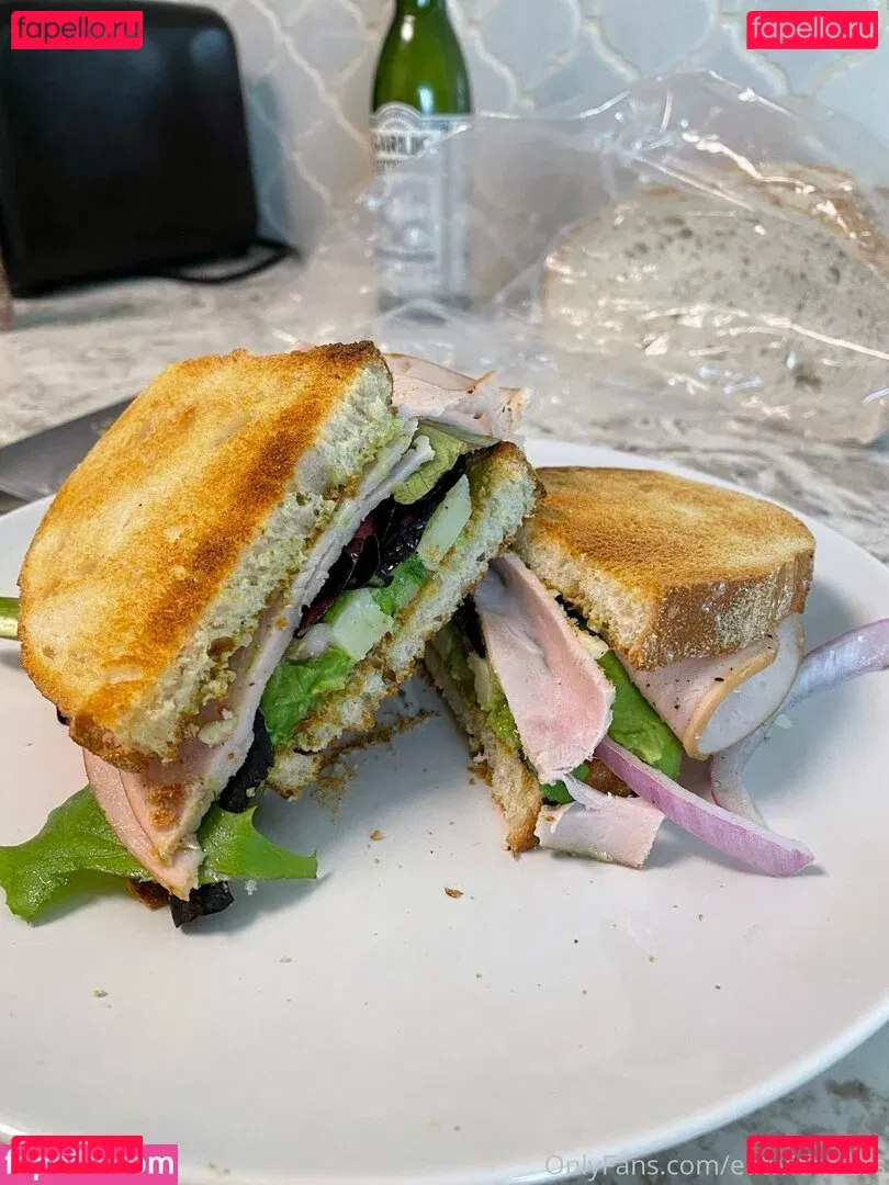 Eatwithmars Onlyfans Photo Gallery 