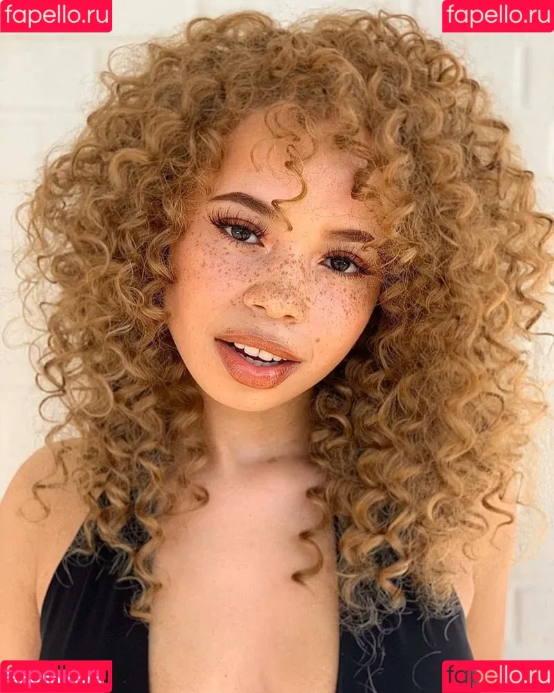 mayaregiii Onlyfans Photo Gallery 