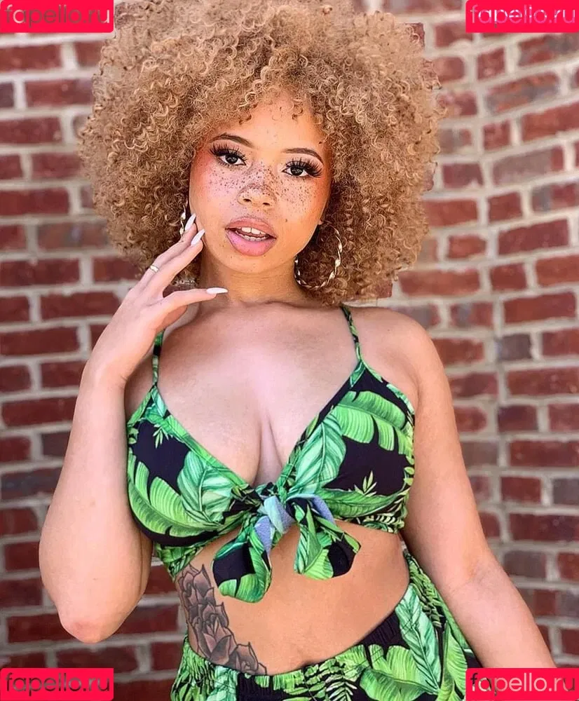 mayaregiii Onlyfans Photo Gallery 