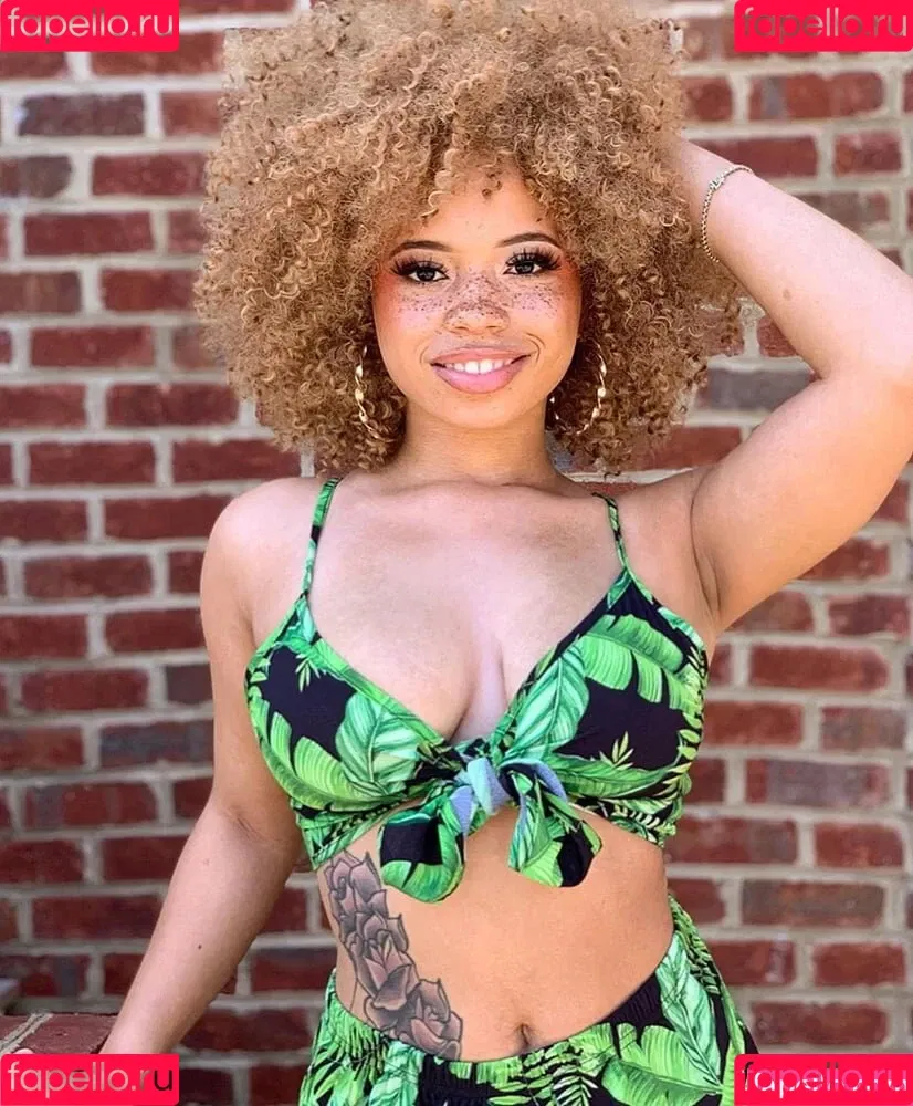 mayaregiii Onlyfans Photo Gallery 