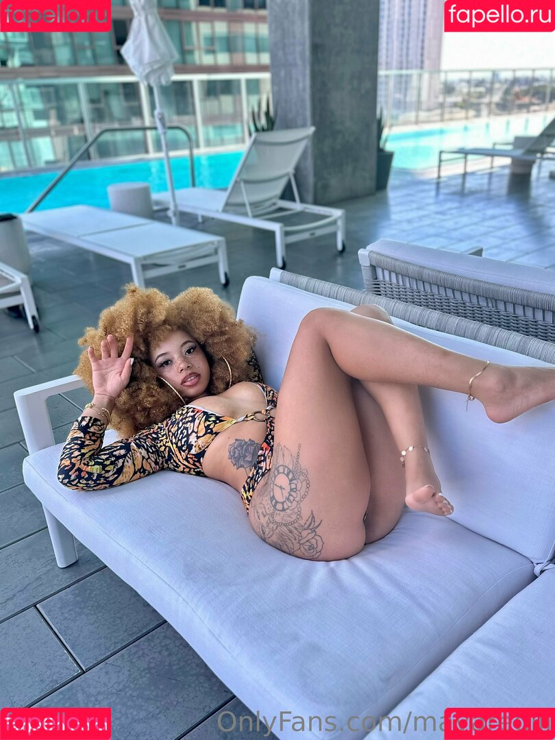 mayaregiii Onlyfans Photo Gallery 