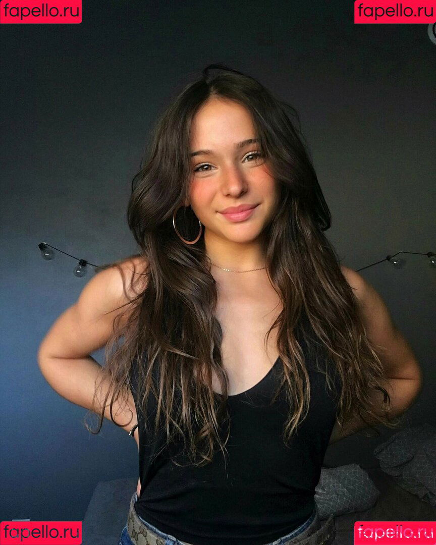 Jeanne Brem Onlyfans Photo Gallery 