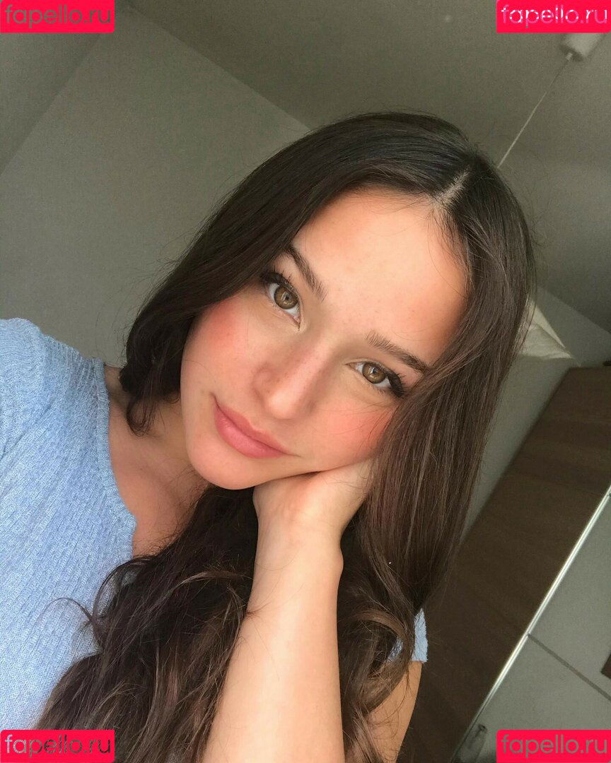 Jeanne Brem Onlyfans Photo Gallery 