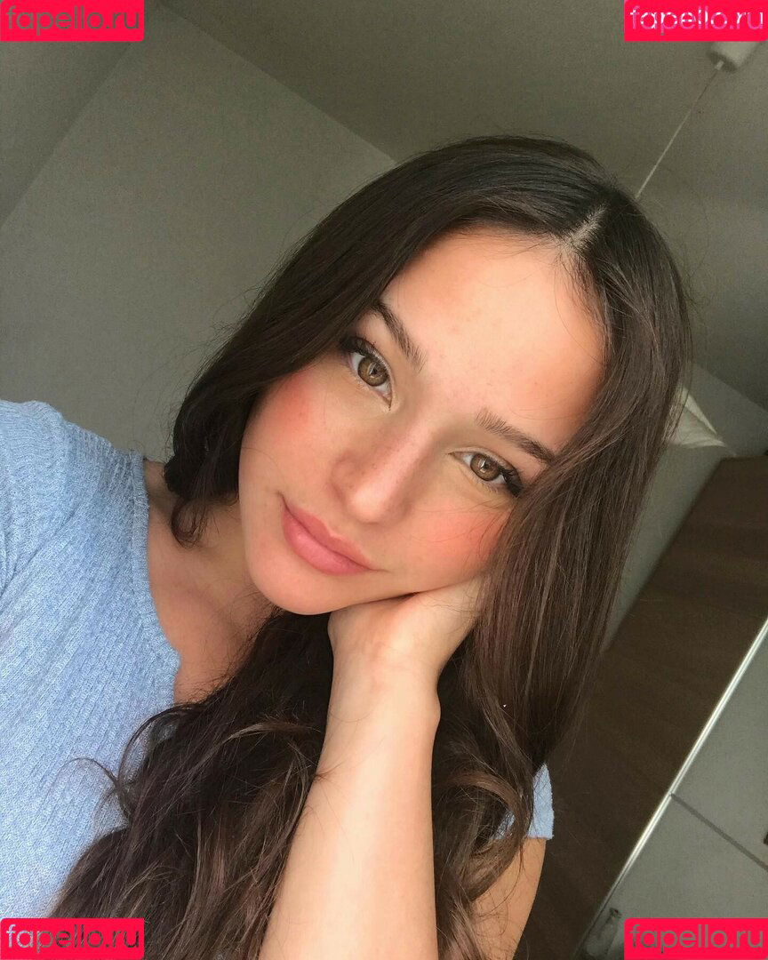 Jeanne Brem Onlyfans Photo Gallery 