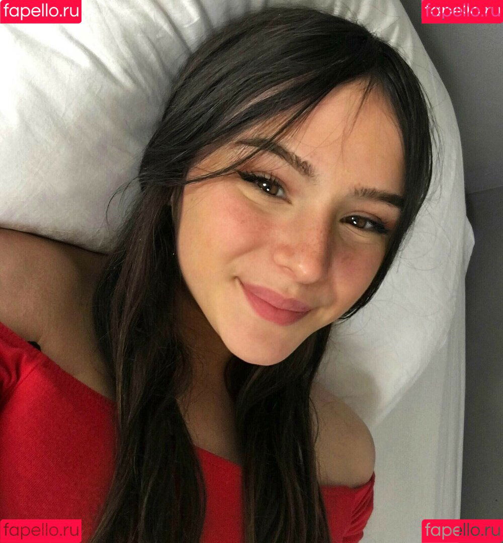 Jeanne Brem Onlyfans Photo Gallery 