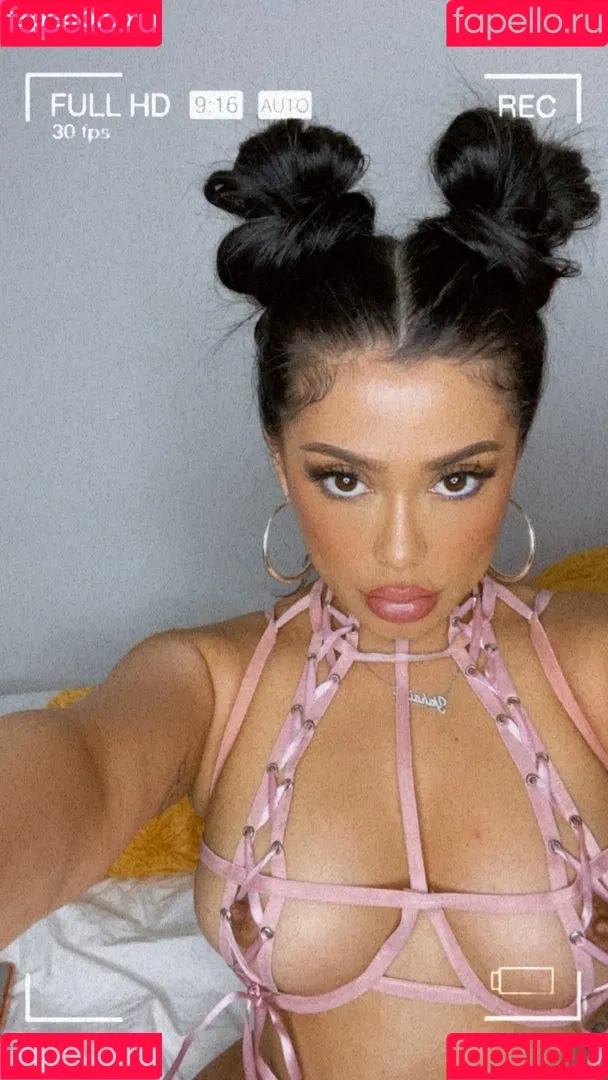 Yahaira Yumi Onlyfans Photo Gallery 