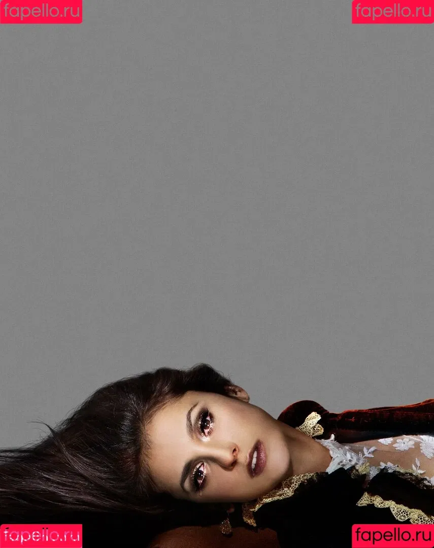 Nina Dobrev Onlyfans Photo Gallery 