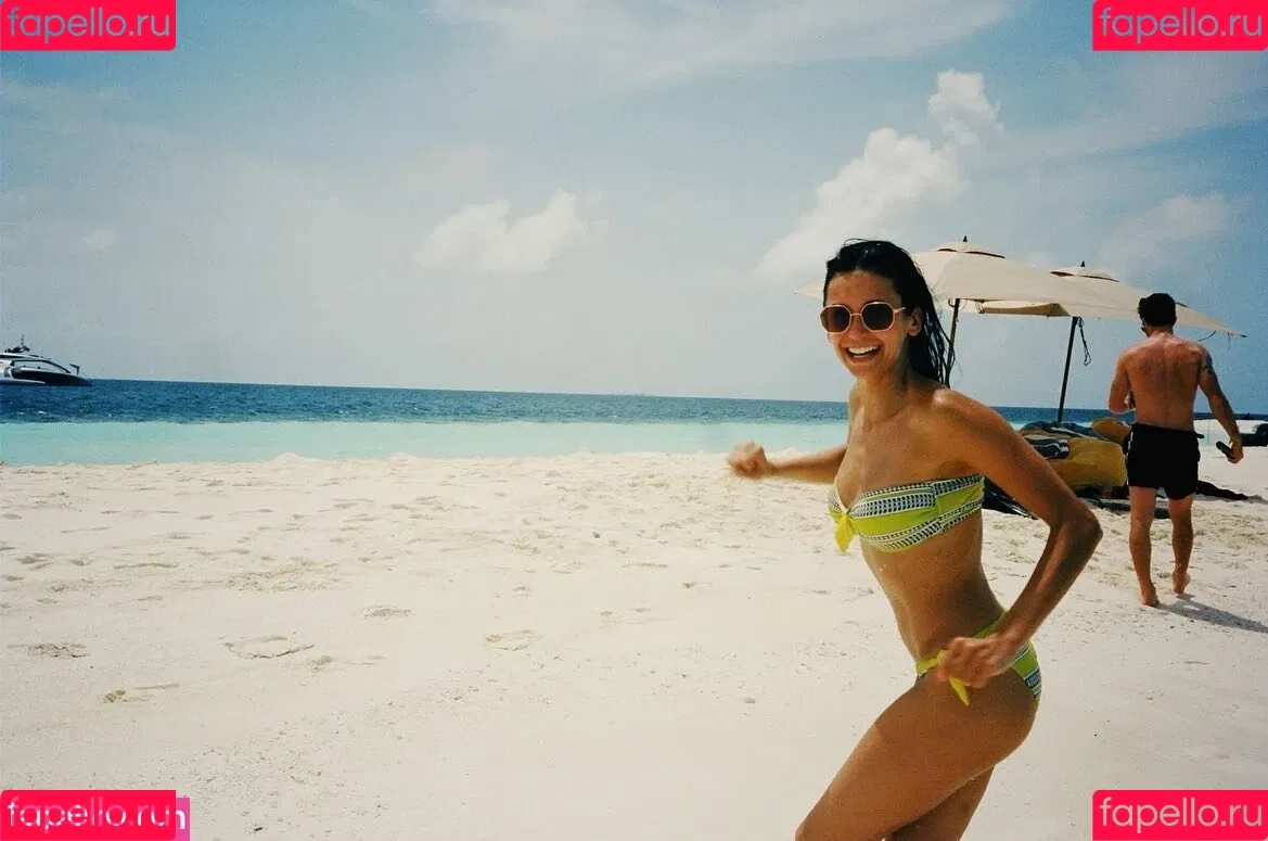 Nina Dobrev Onlyfans Photo Gallery 