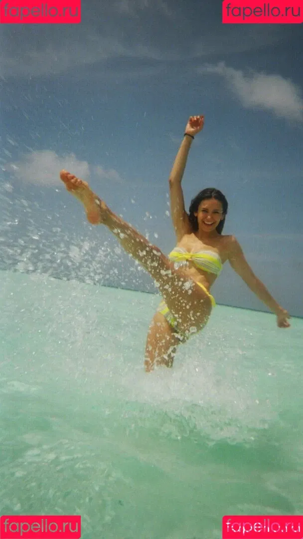 Nina Dobrev Onlyfans Photo Gallery 