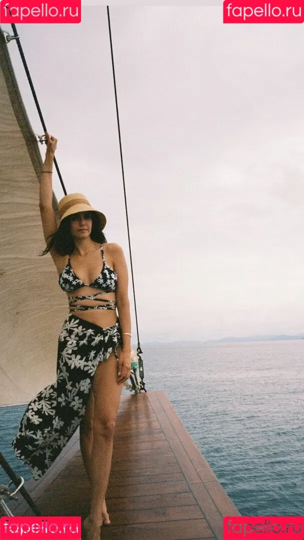 Nina Dobrev Onlyfans Photo Gallery 