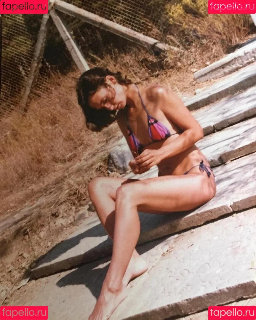 Nina Dobrev Onlyfans Photo Gallery 