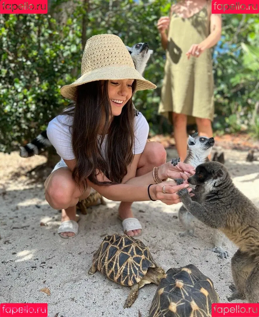 Nina Dobrev Onlyfans Photo Gallery 