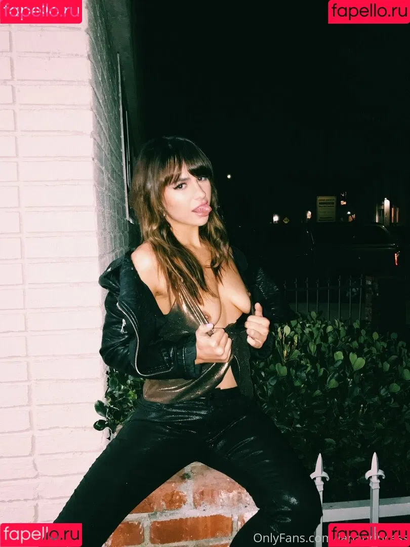 avianaviolet Onlyfans Photo Gallery 