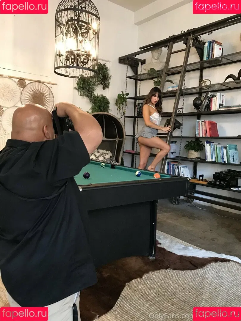 avianaviolet Onlyfans Photo Gallery 