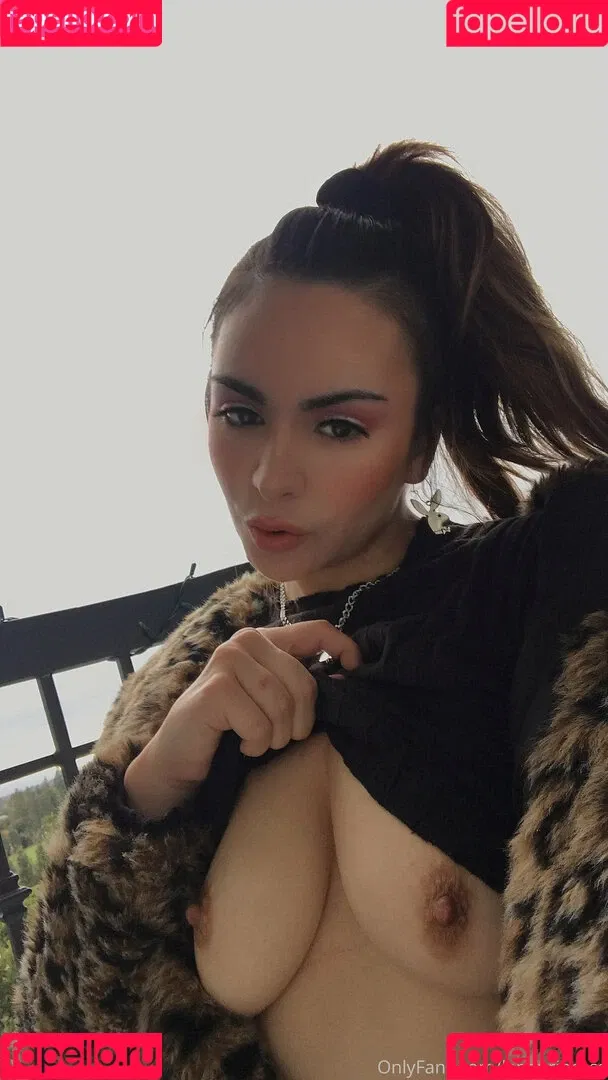 avianaviolet Onlyfans Photo Gallery 