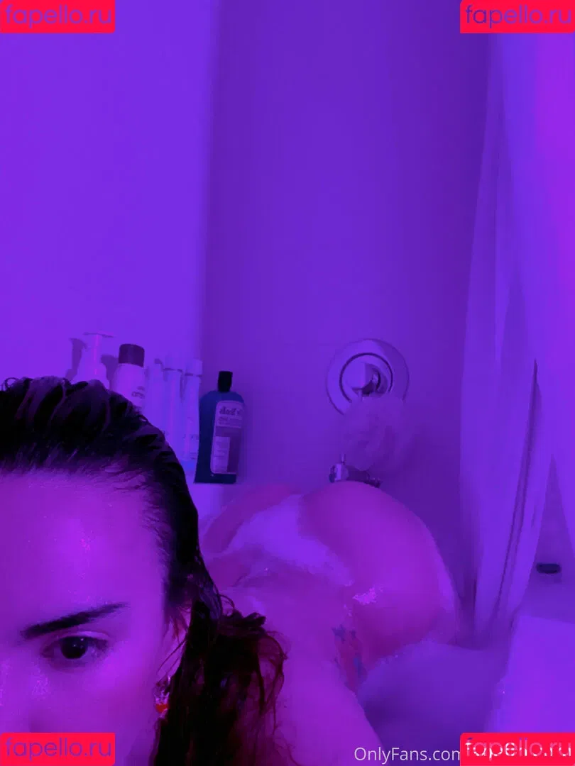 avianaviolet Onlyfans Photo Gallery 