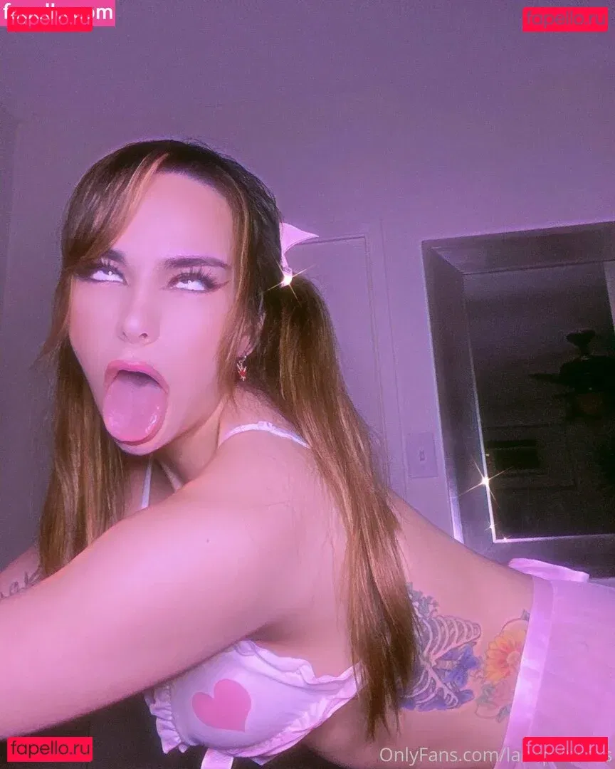 avianaviolet Onlyfans Photo Gallery 