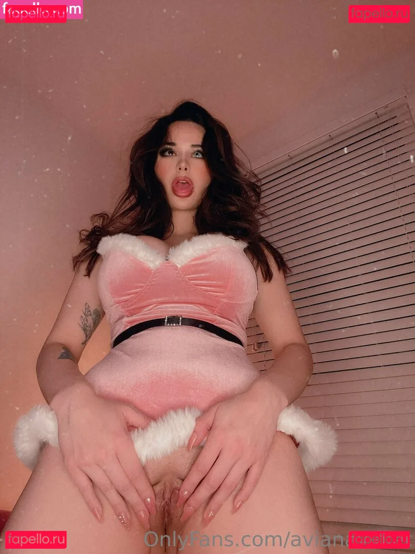 avianaviolet Onlyfans Photo Gallery 