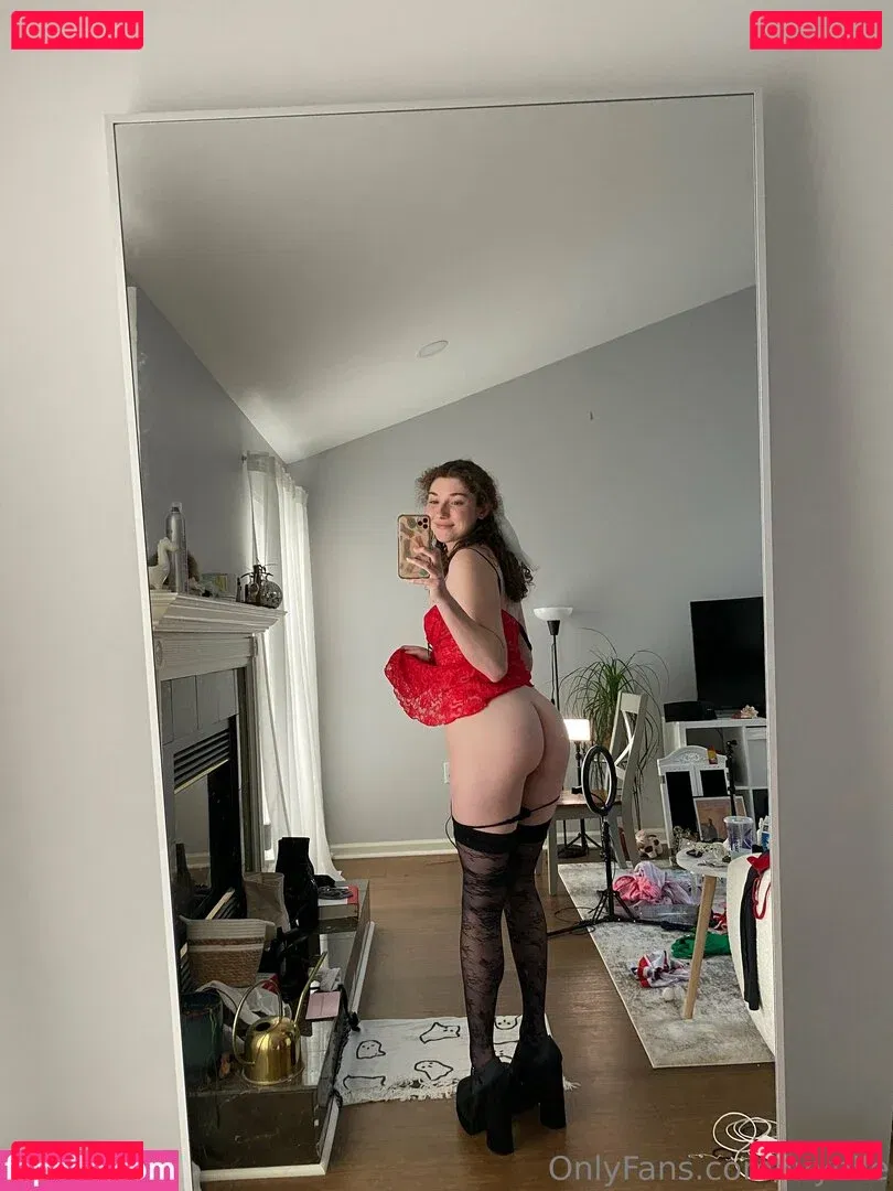 ivyelle Onlyfans Photo Gallery 