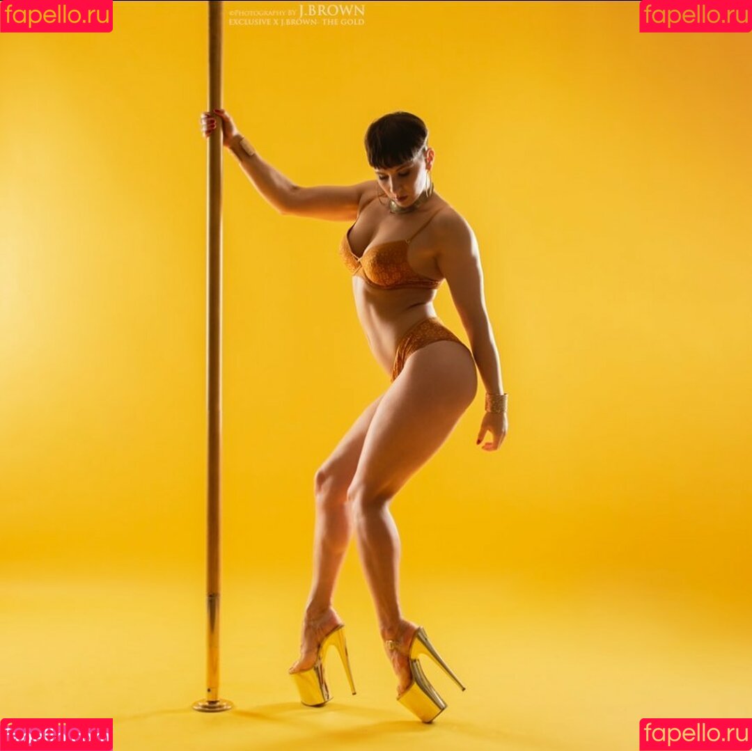 Doris Rnold Onlyfans Photo Gallery 