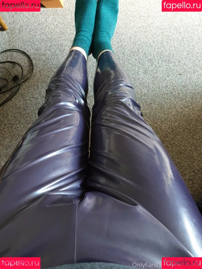 neonlatex Onlyfans Photo Gallery 