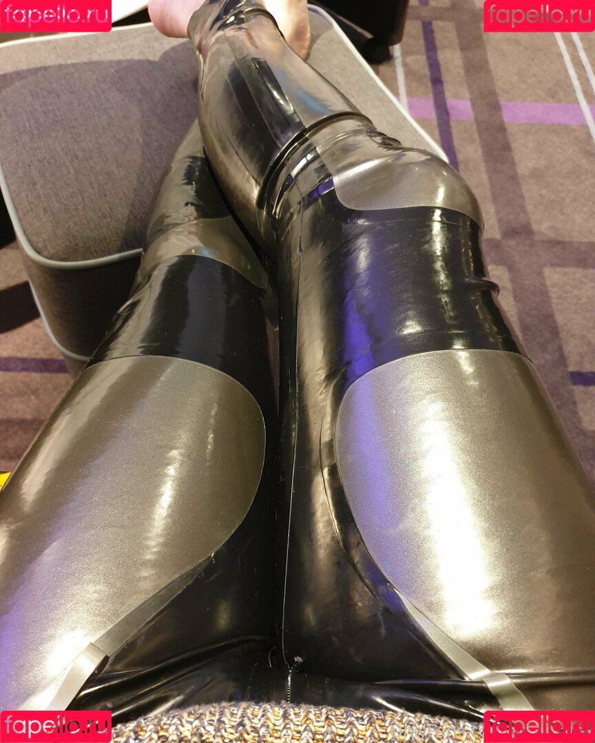 neonlatex Onlyfans Photo Gallery 